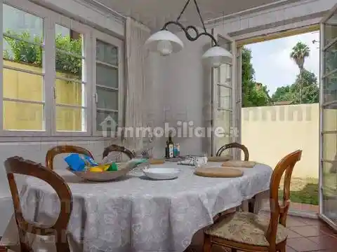 Villa in vendita a Viareggio