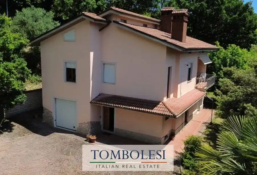 Villa in vendita a Pergola
