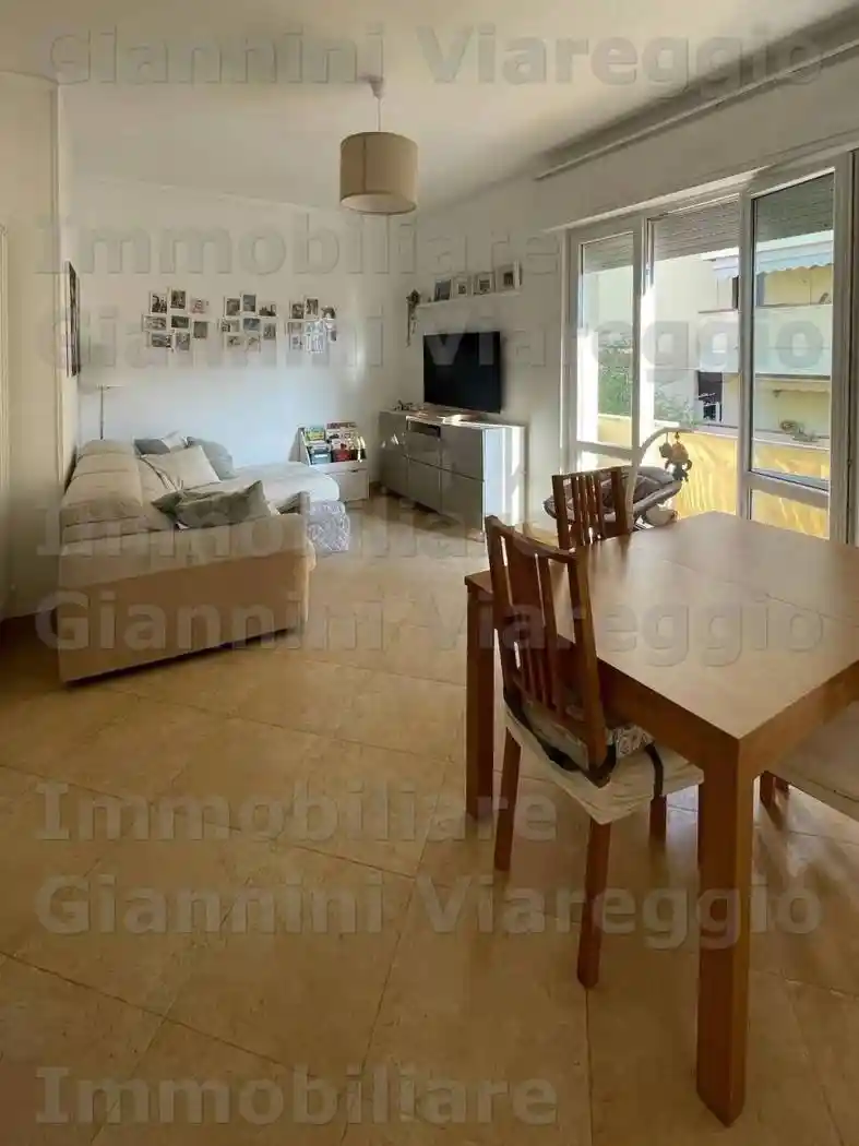 Appartamento in vendita a Viareggio