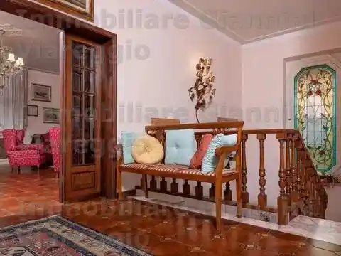 Villa in vendita a Viareggio