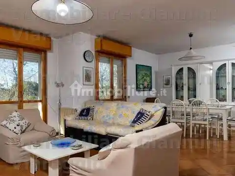 Appartamento in vendita a Viareggio