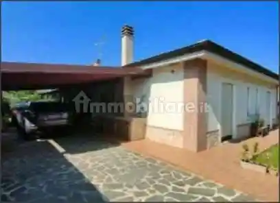Casa indipendente in vendita a Latina