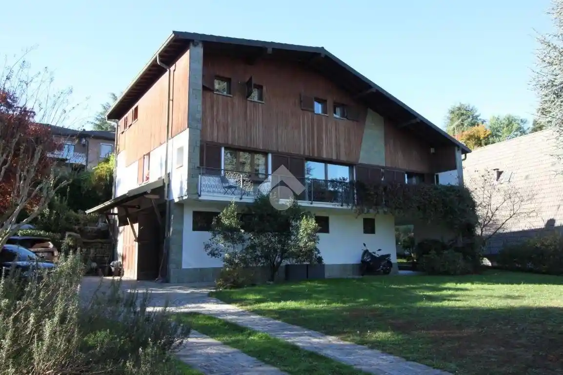 Villa in vendita a Anzano del Parco