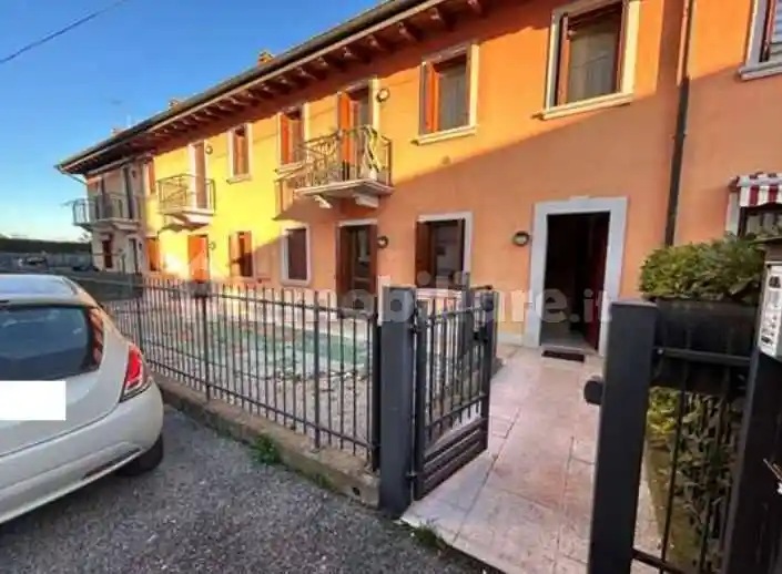 Appartamento in vendita a Villafranca di Verona