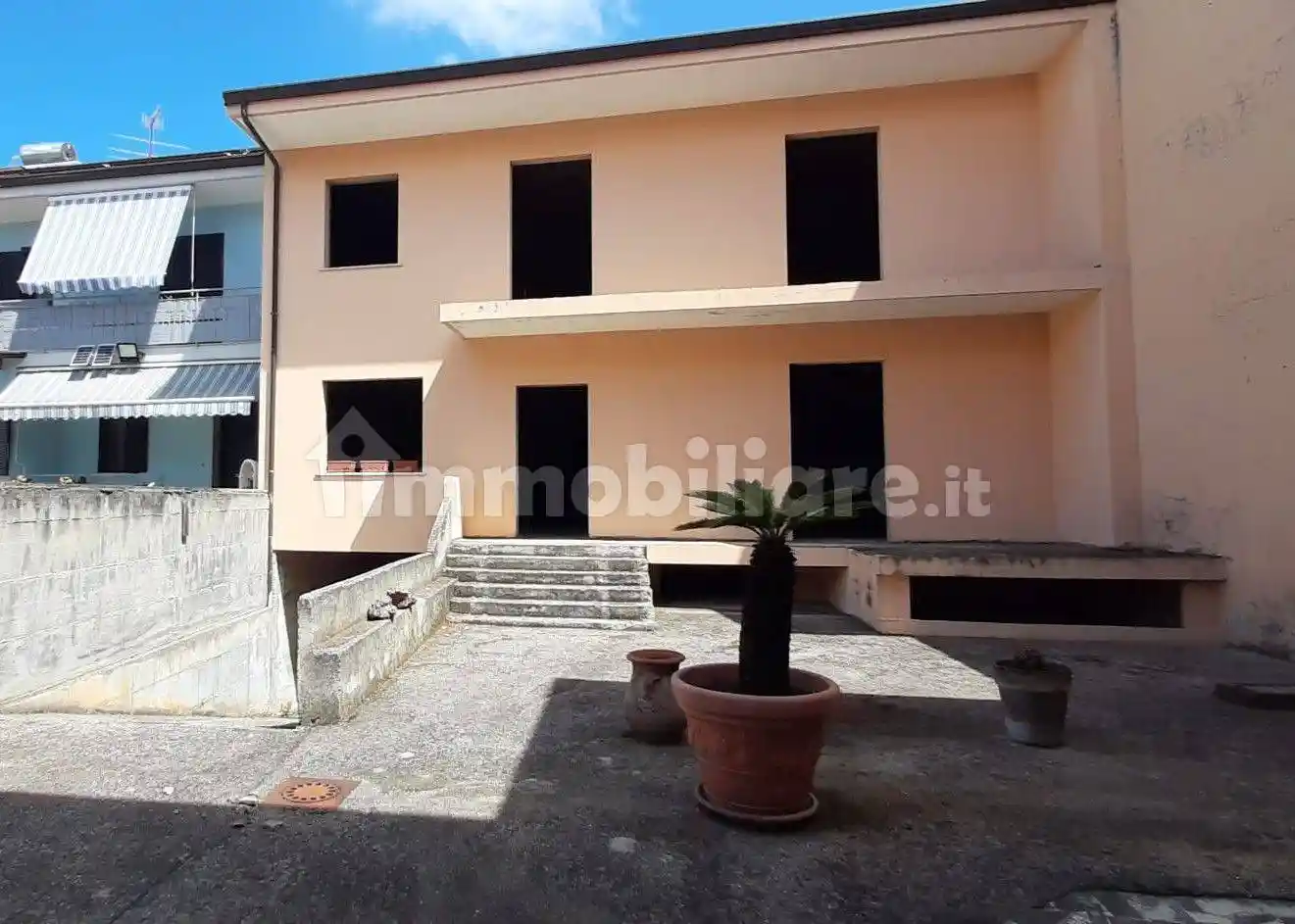 Villa in vendita a Lusciano