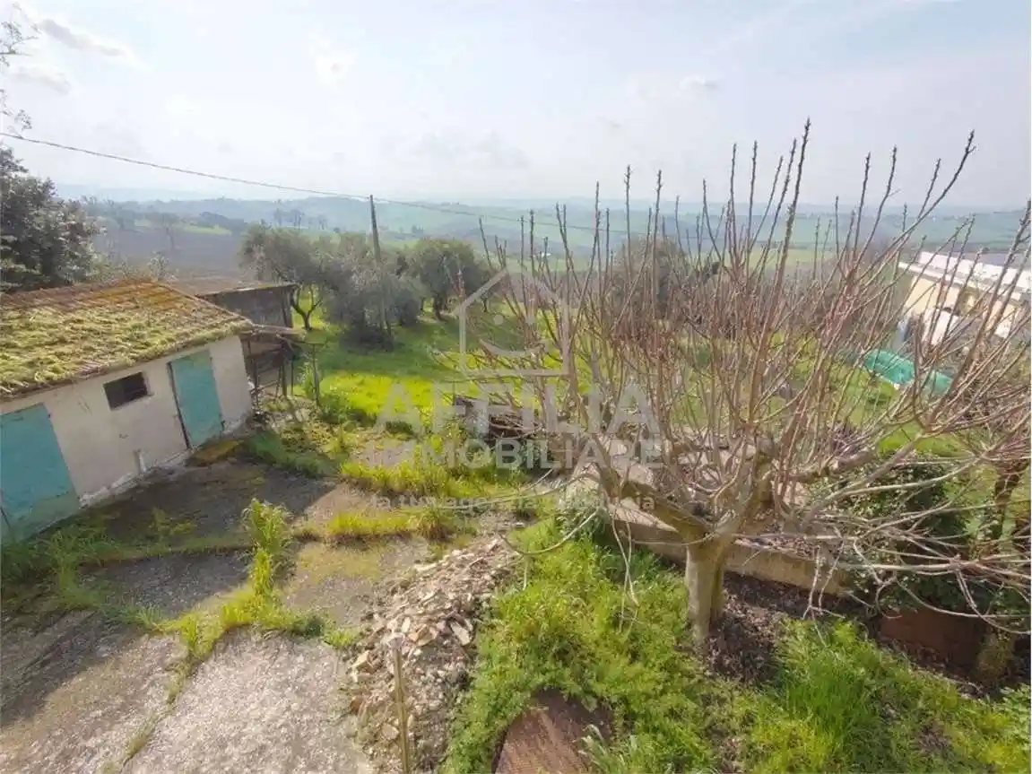 Casa indipendente in vendita a Belvedere Ostrense