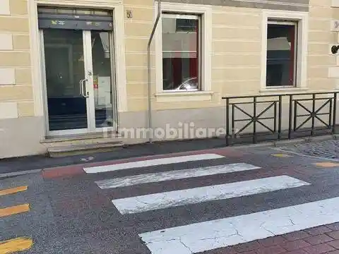 Palazzo - Edificio in vendita a Chivasso