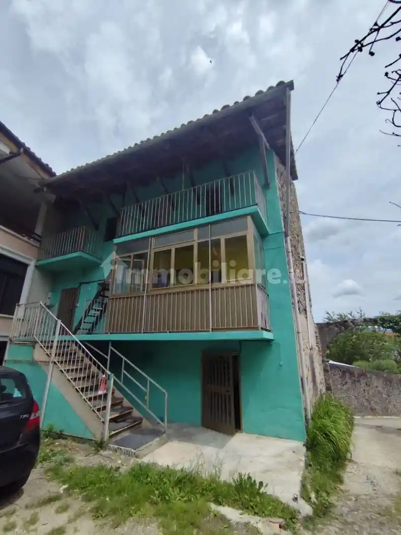 Casa indipendente in vendita a Borgofranco d'Ivrea