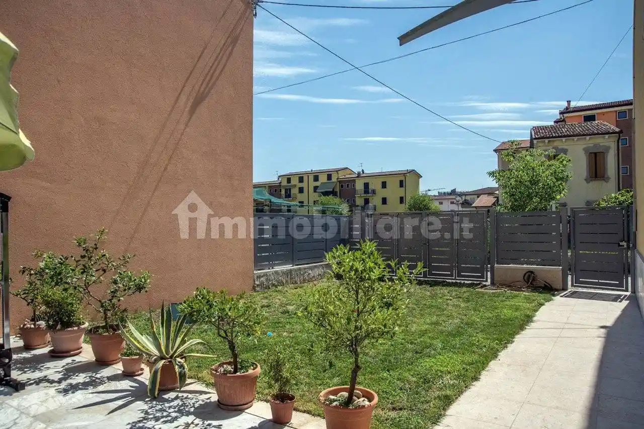 Villa in vendita a Verona