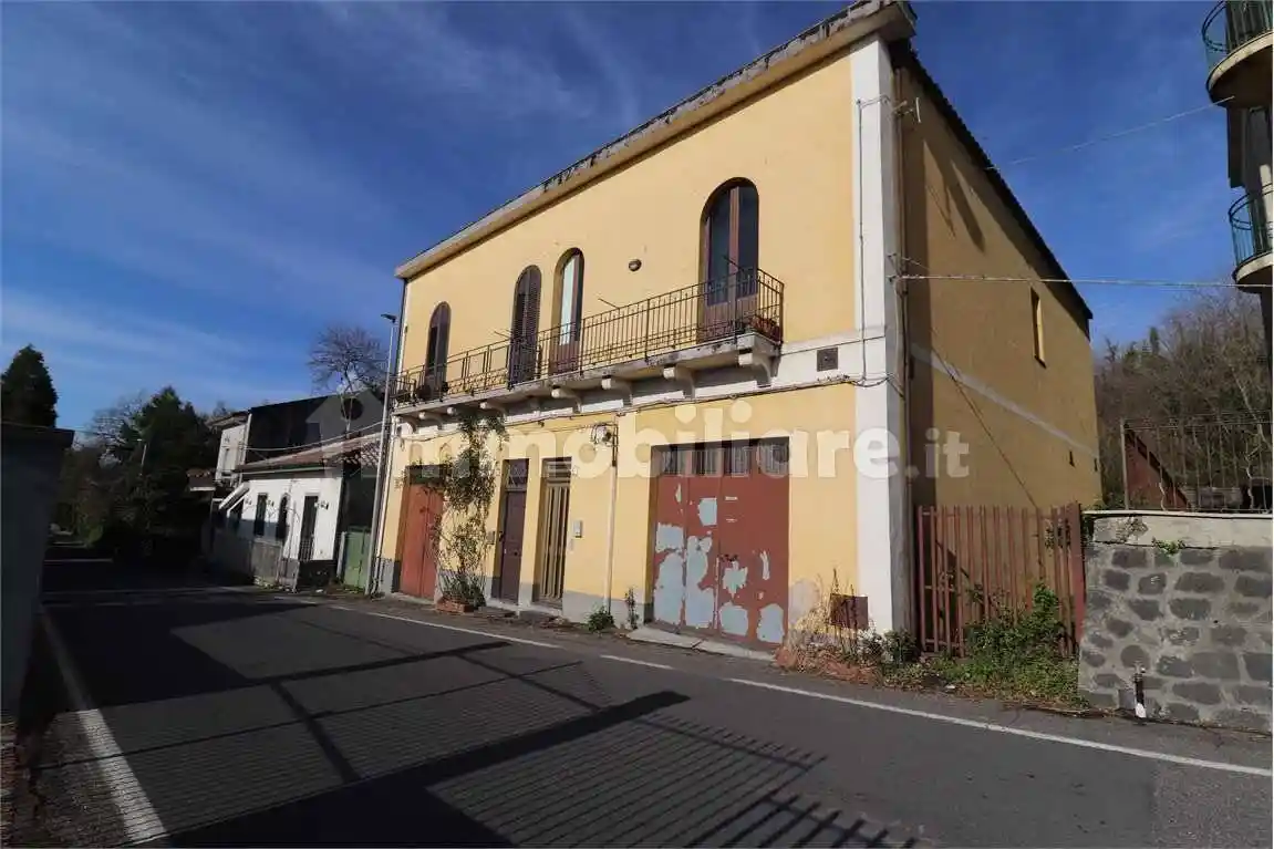 Casa indipendente in vendita a Milo