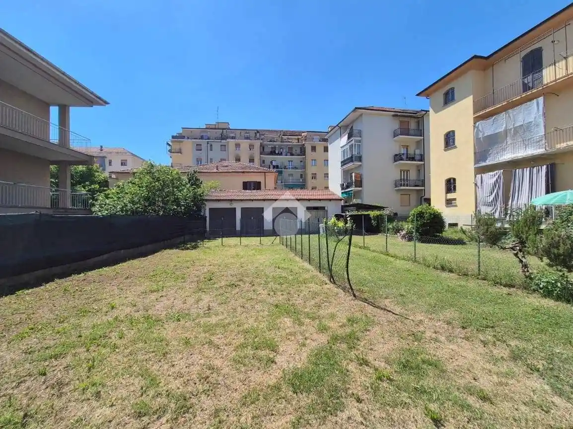 Casa indipendente in vendita a Acqui Terme