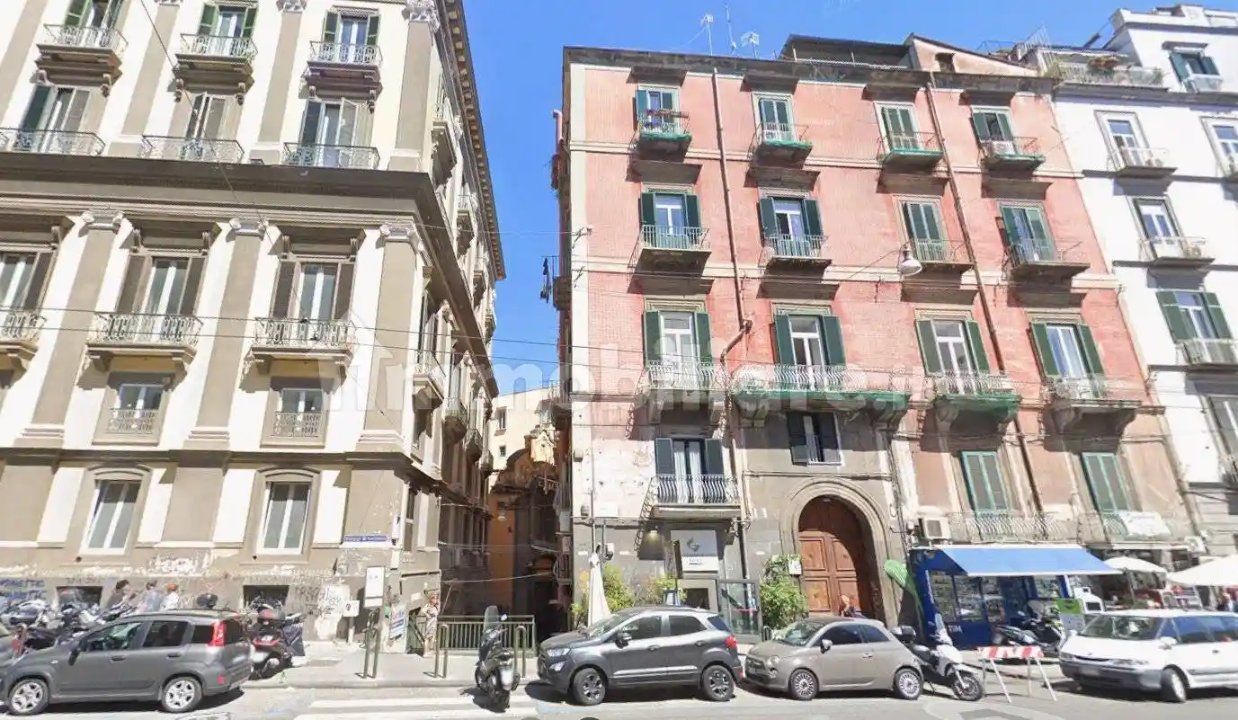 Appartamento in vendita a Napoli