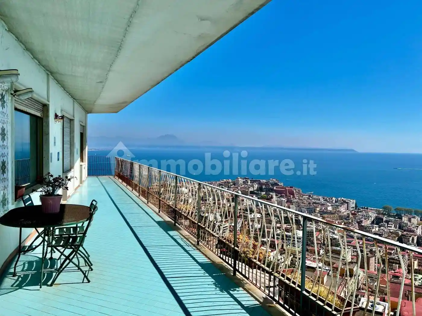 Appartamento in vendita a Napoli