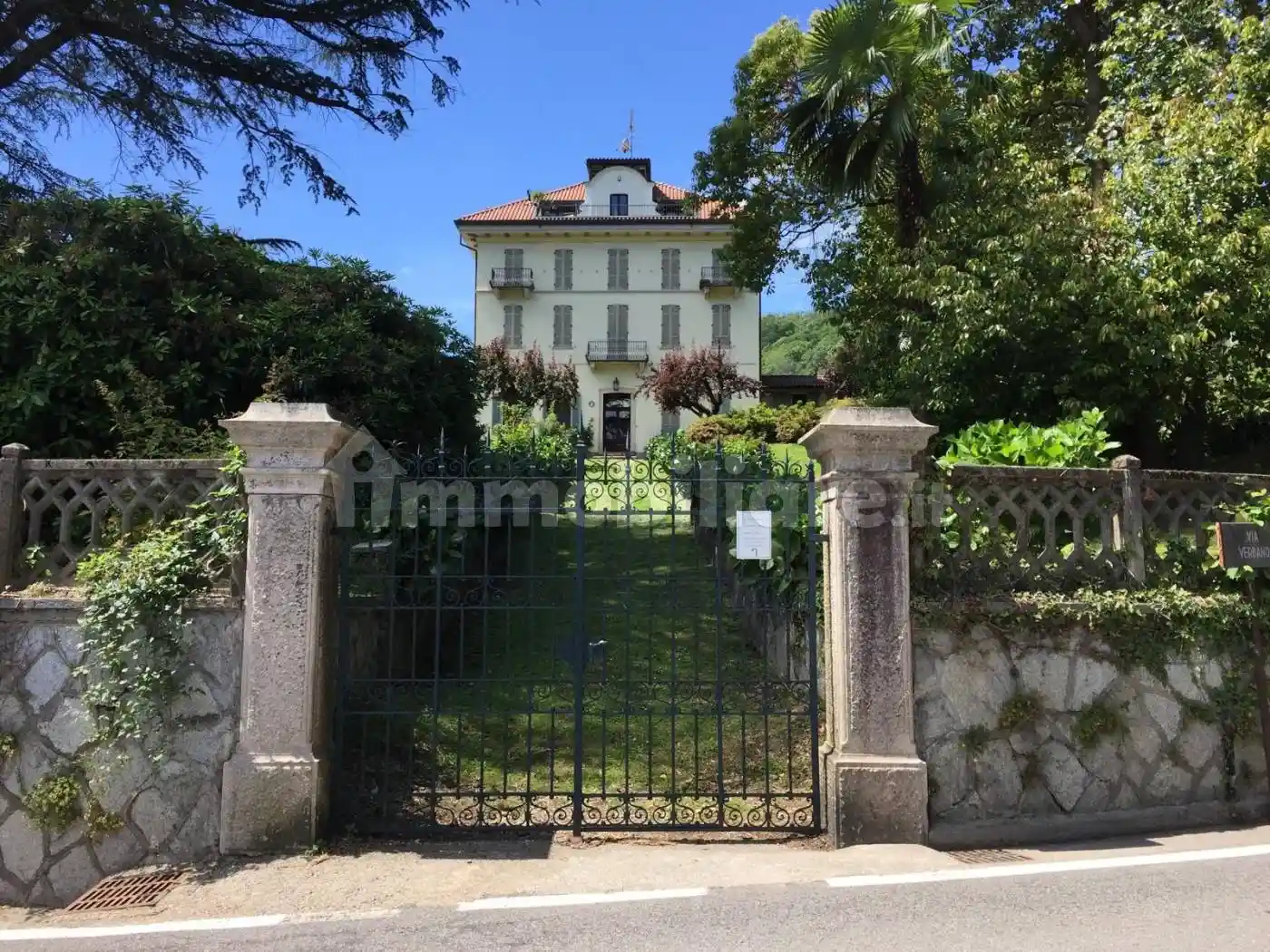 Appartamento in affitto a Arona