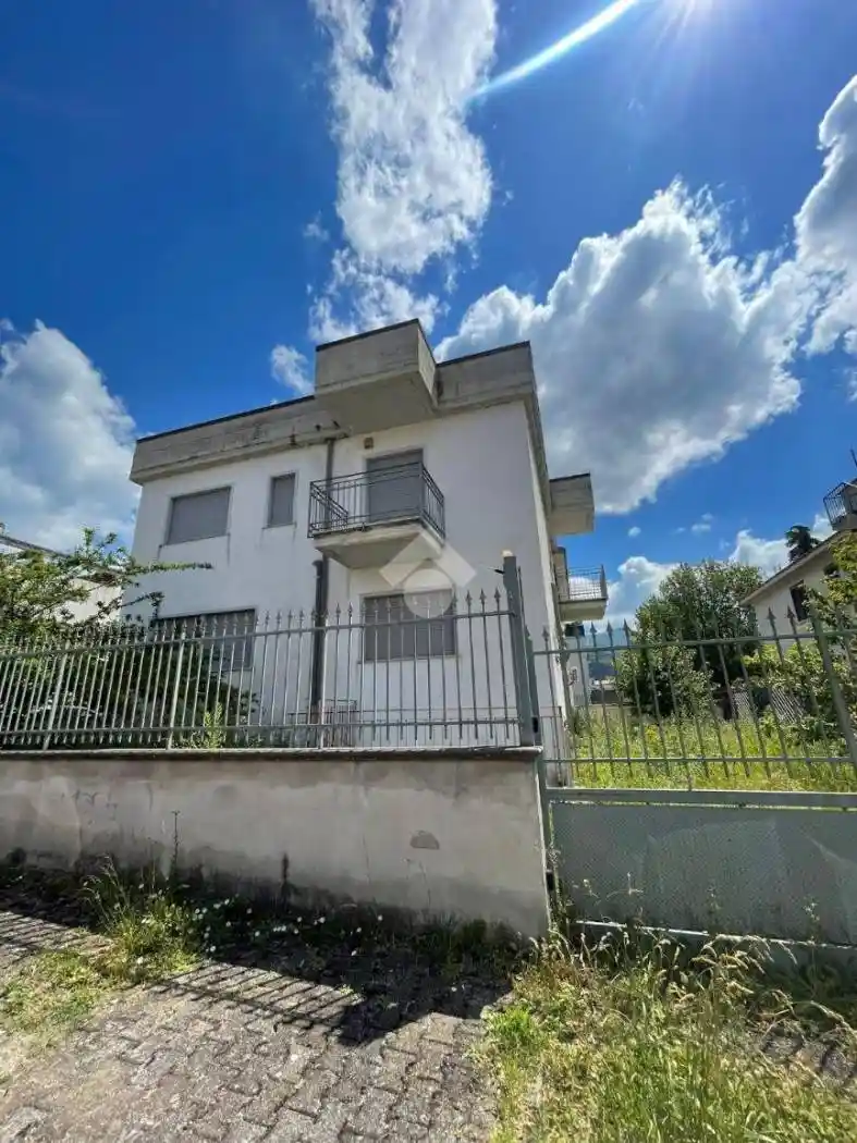 Villetta a schiera in vendita a Sperone