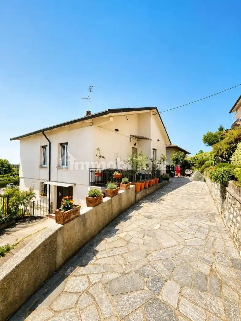 Appartamento in vendita a San Fermo della Battaglia