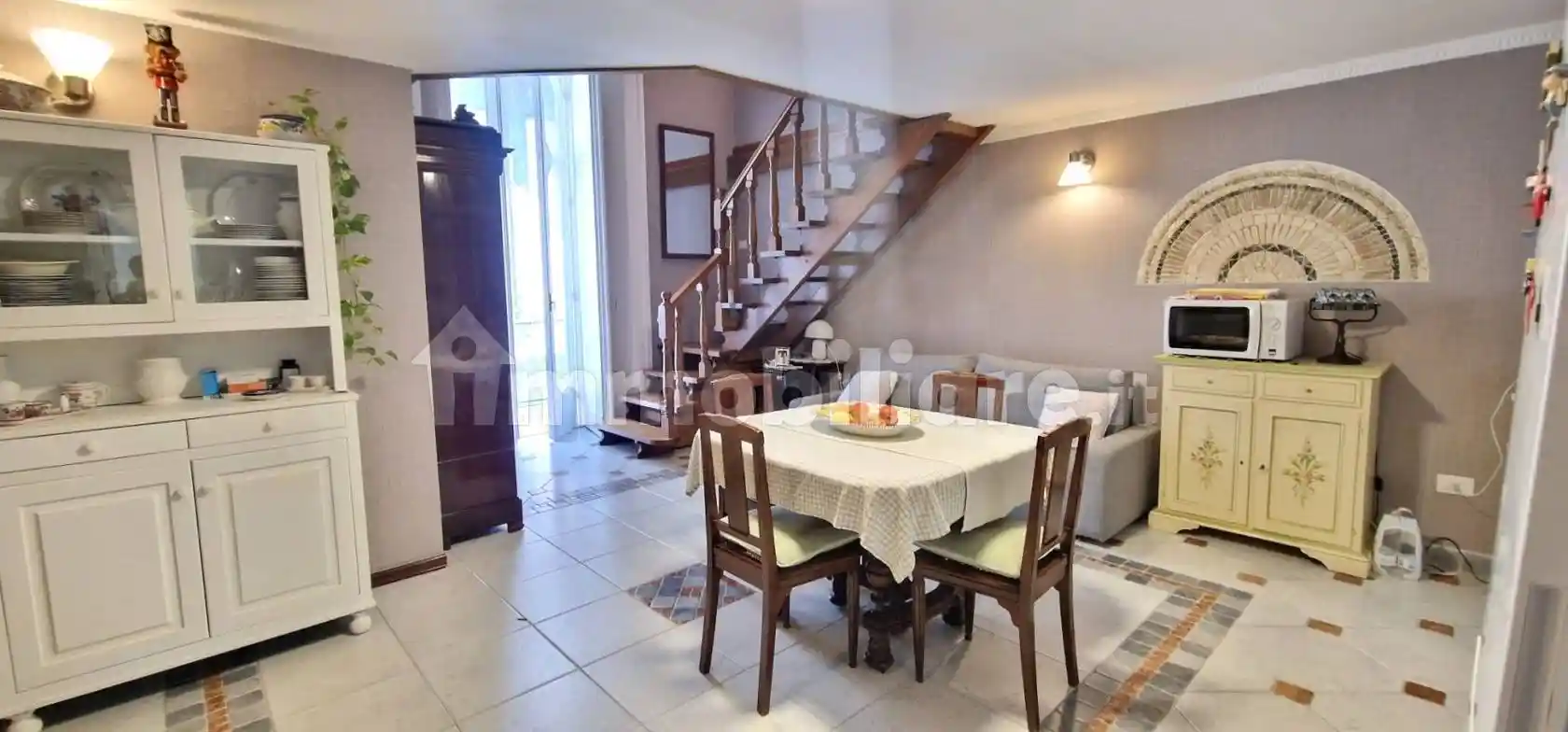 Appartamento in affitto a Napoli