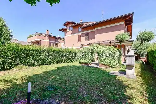 Villa in vendita a Seregno
