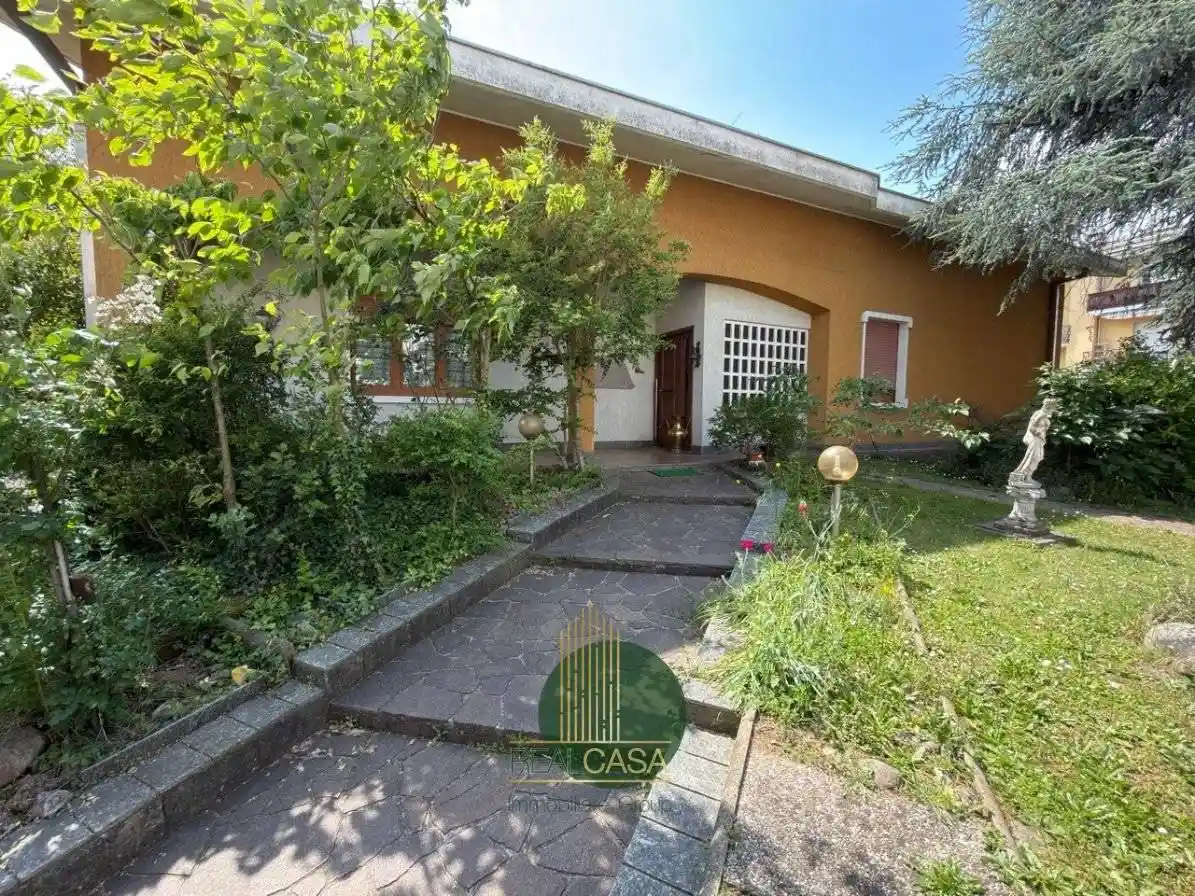 Villa in vendita a Rescaldina