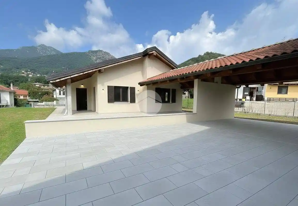 Villa in vendita a Rubiana