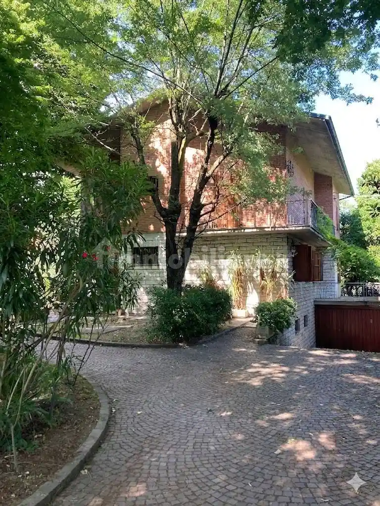 Villa in vendita a Modena