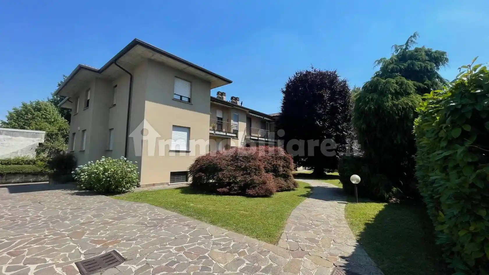 Appartamento in vendita a Rovellasca