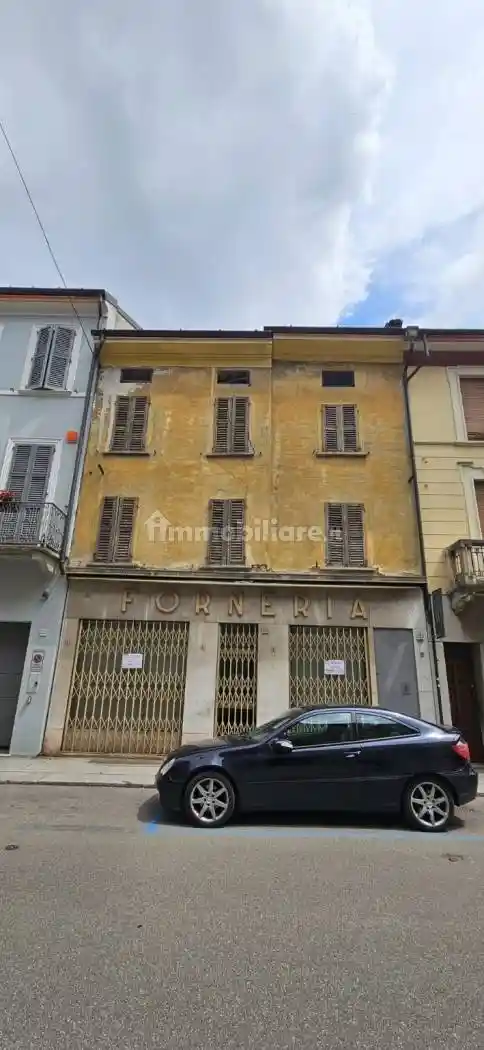 Palazzo - Edificio in vendita a Cremona