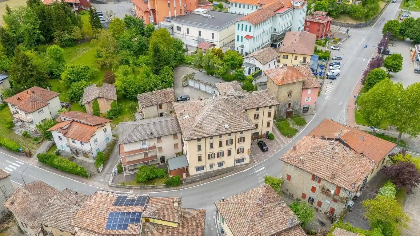 Appartamento in vendita a Tizzano Val Parma