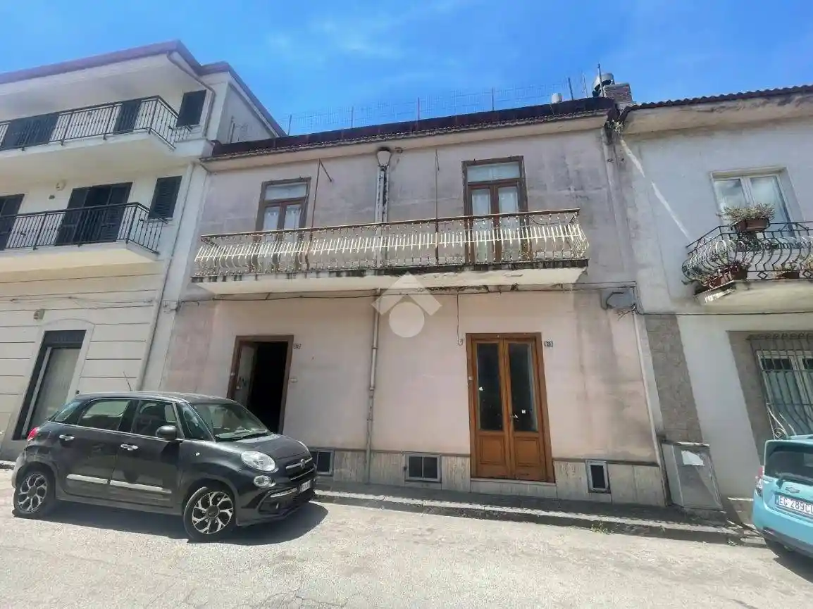 Palazzo - Edificio in vendita a Baiano