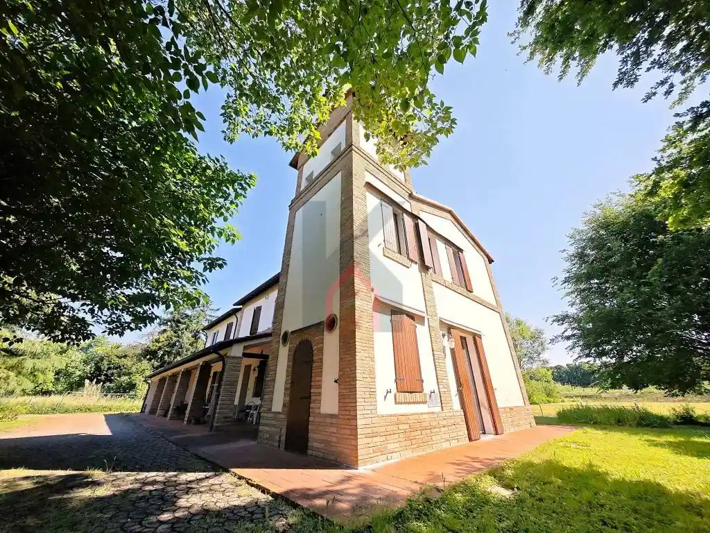 Casa indipendente in vendita a Forlì