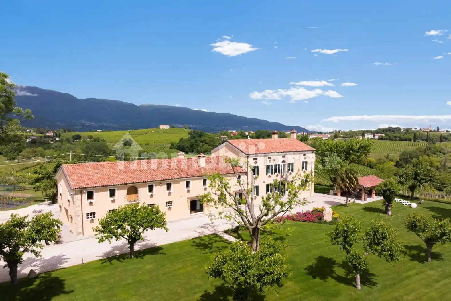 Rustico - Casale in vendita a Vittorio Veneto