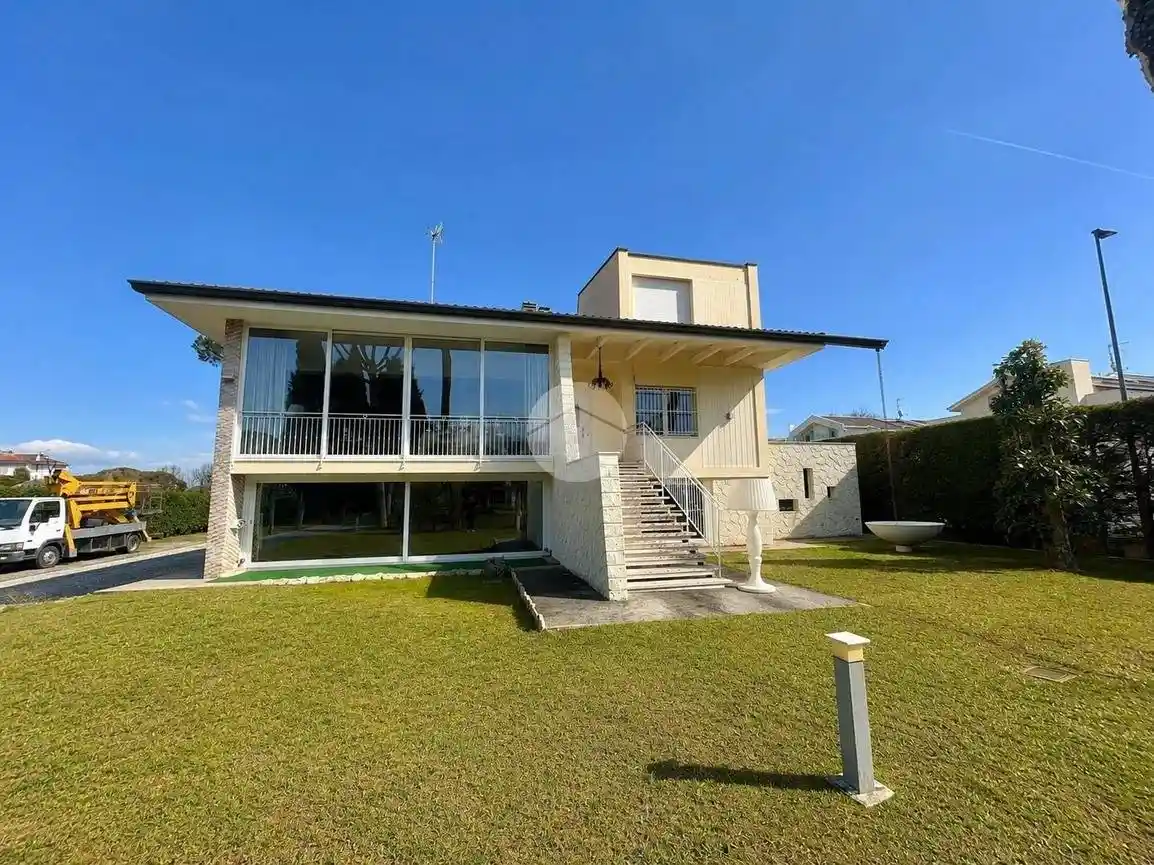 Villa in vendita a Cervia