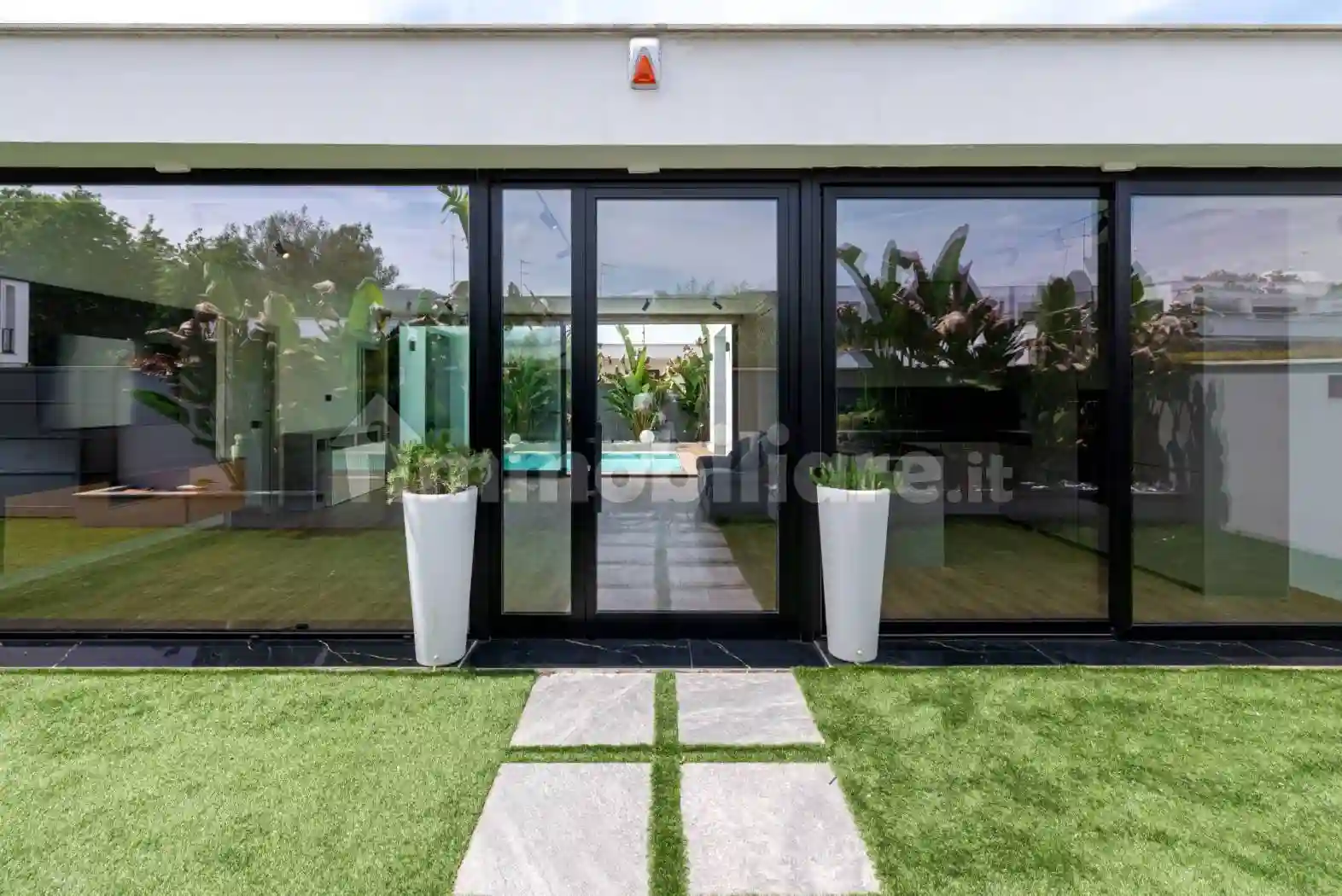Villa - foto 2
