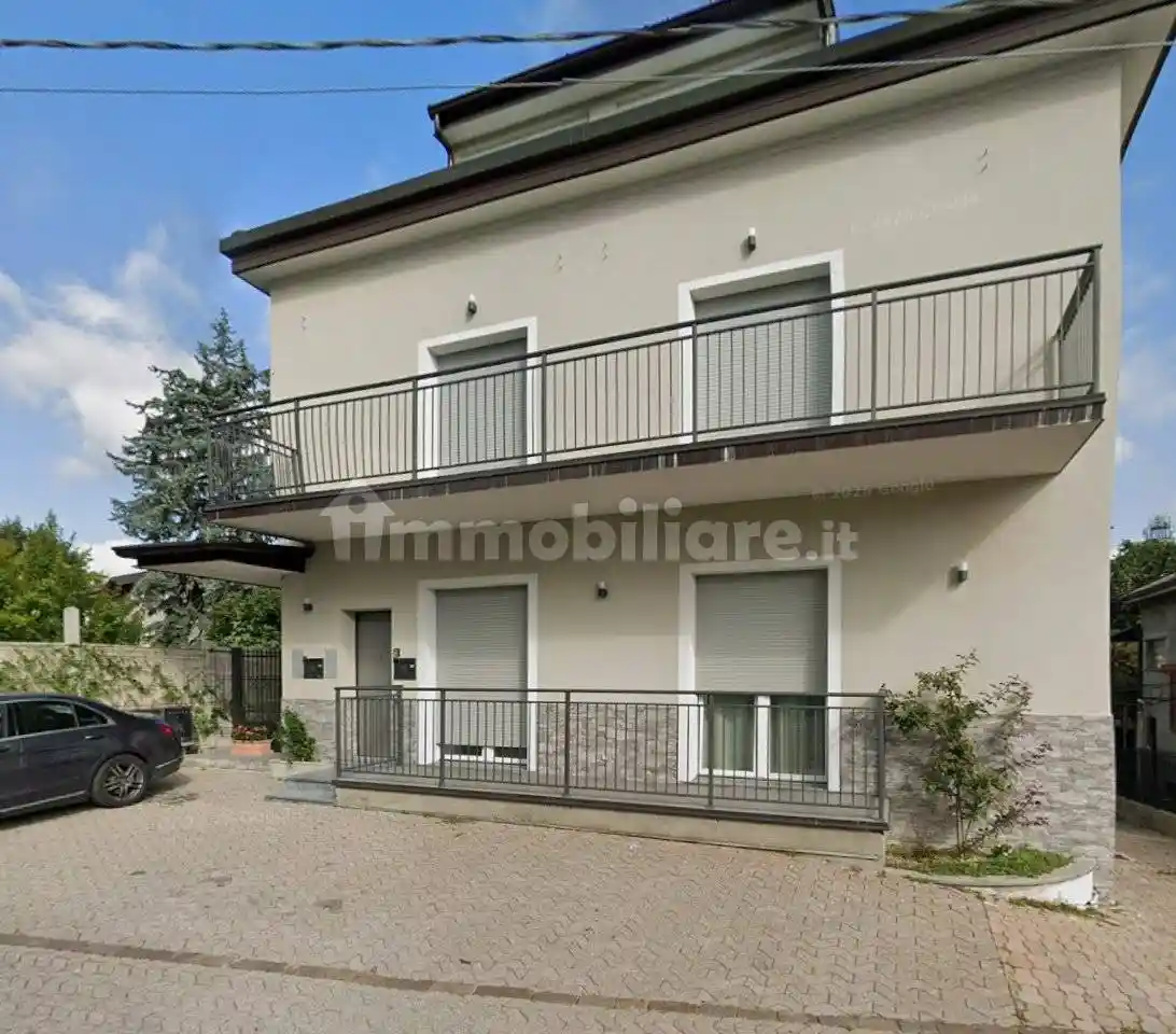 Appartamento in affitto a Montano Lucino