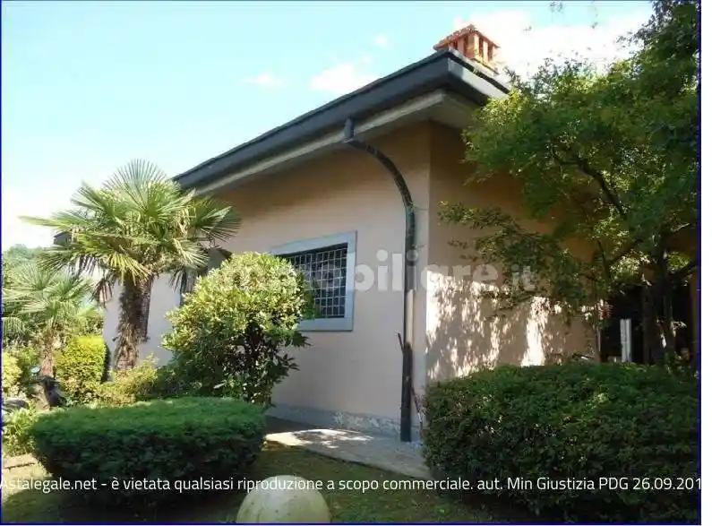 Villa in vendita a Gorla Minore