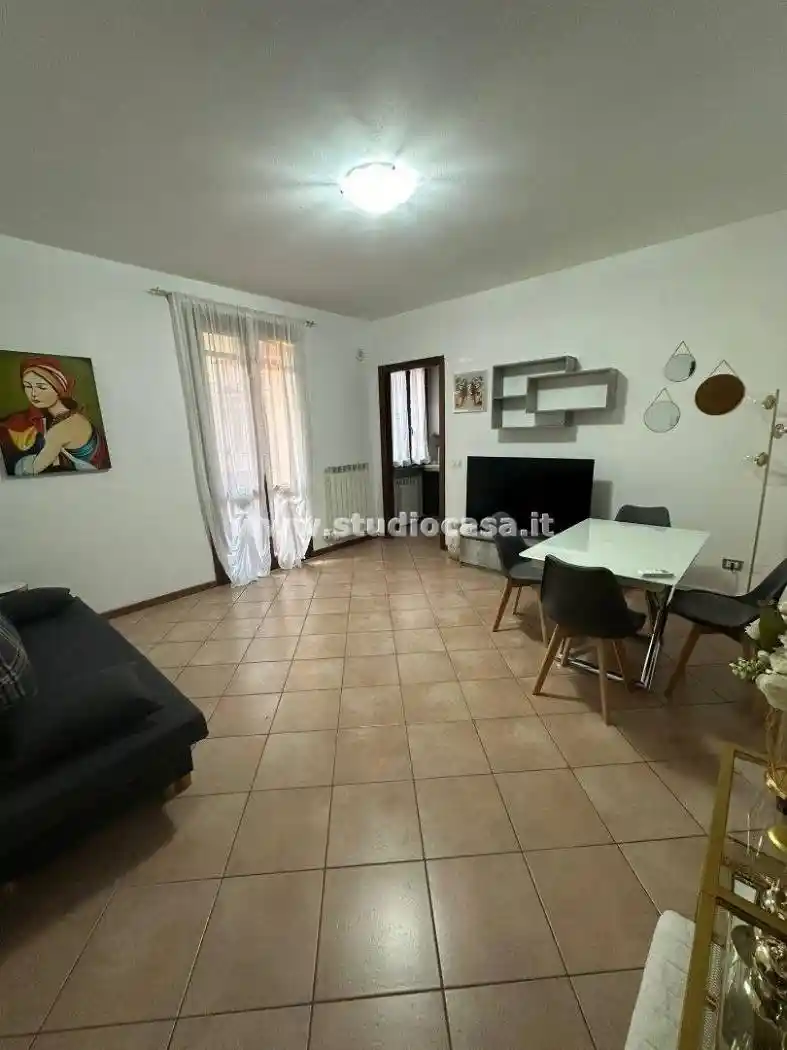 Appartamento in affitto a Persico Dosimo
