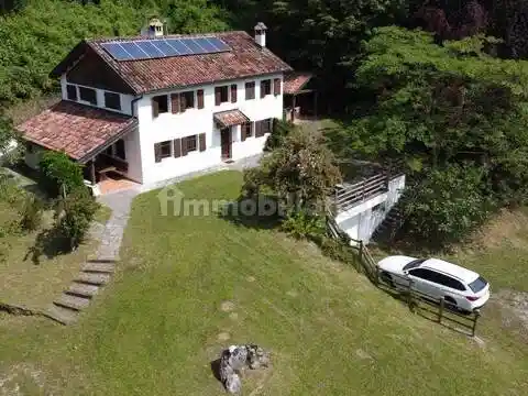 Villa in vendita a San Gregorio nelle Alpi