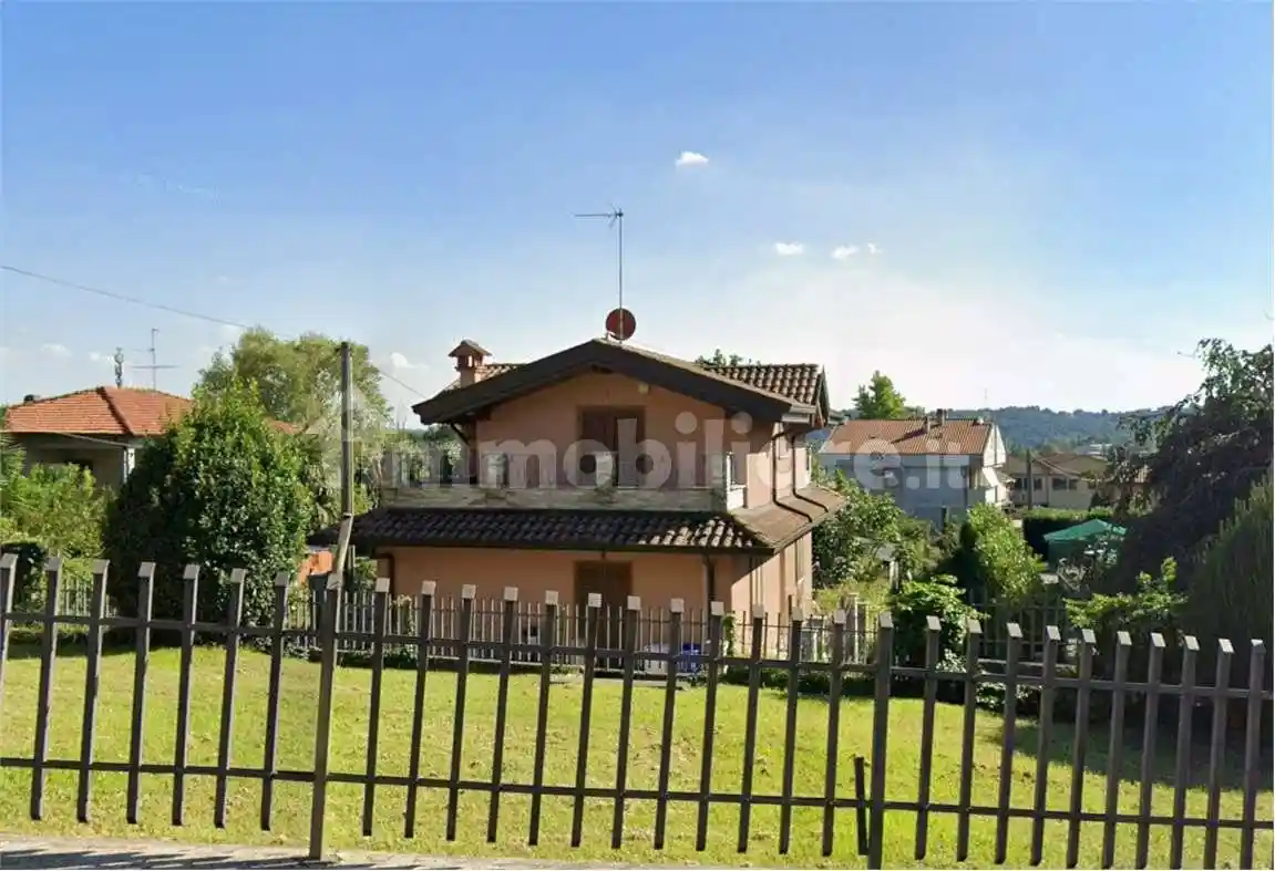 Villetta a schiera in vendita a Erba