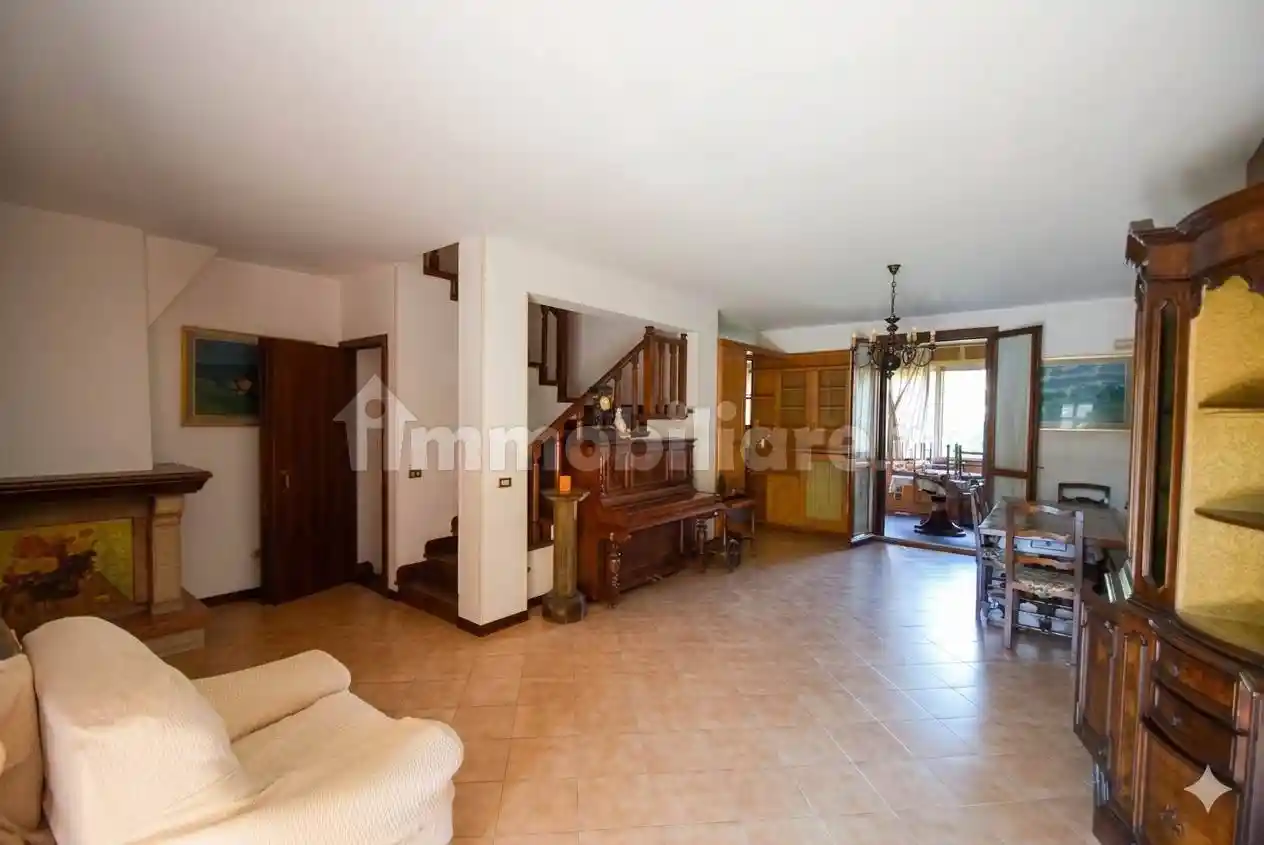 Casa indipendente in vendita a Piacenza