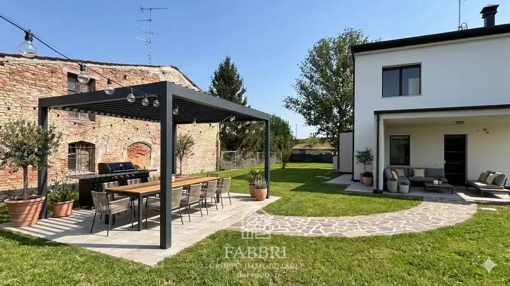 Villa in vendita a Bondeno