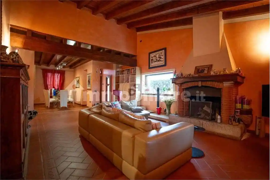 Villa in vendita a Calvagese della Riviera