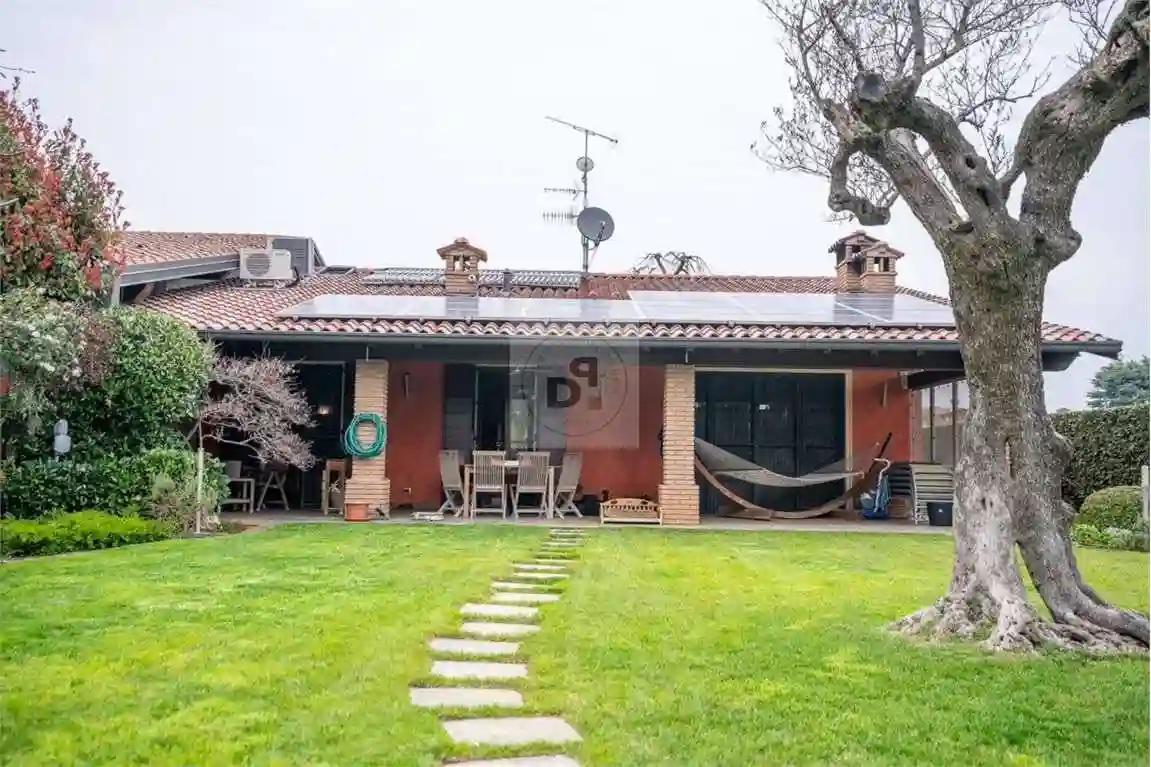 Villa - foto 2