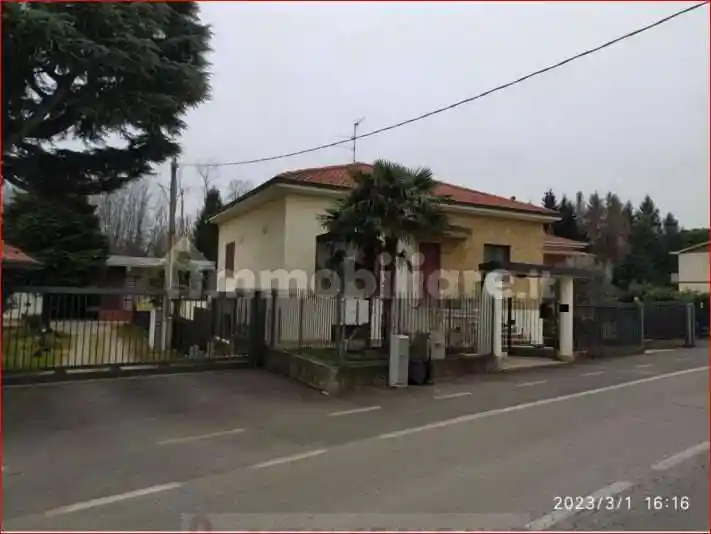 Casa indipendente in vendita a Cairate