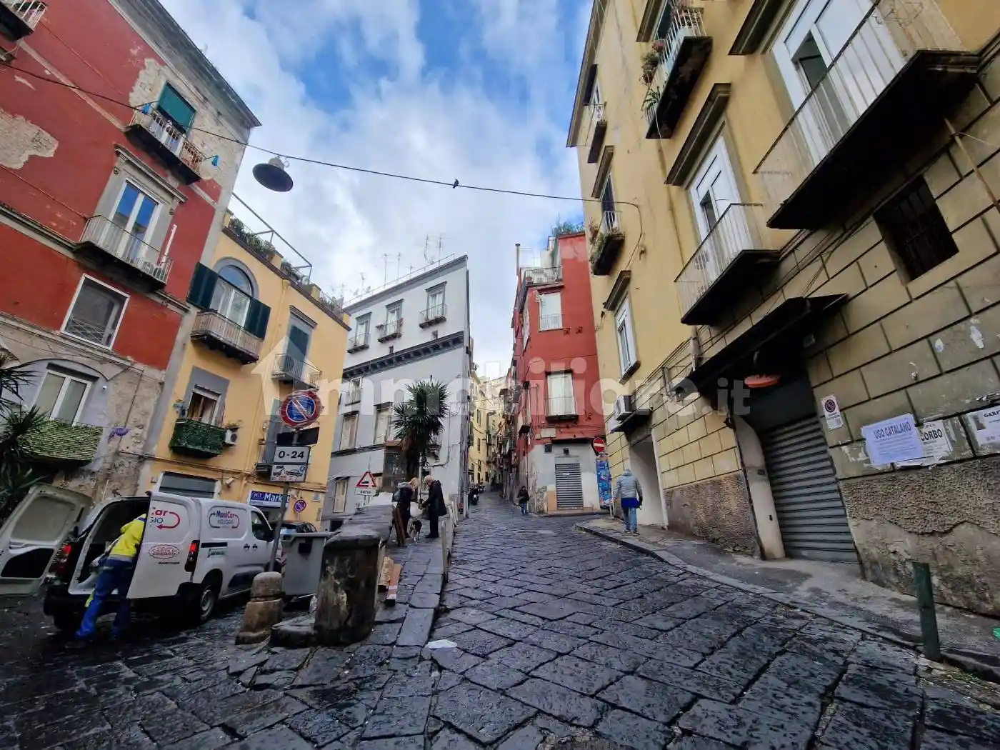 Appartamento in vendita a Napoli