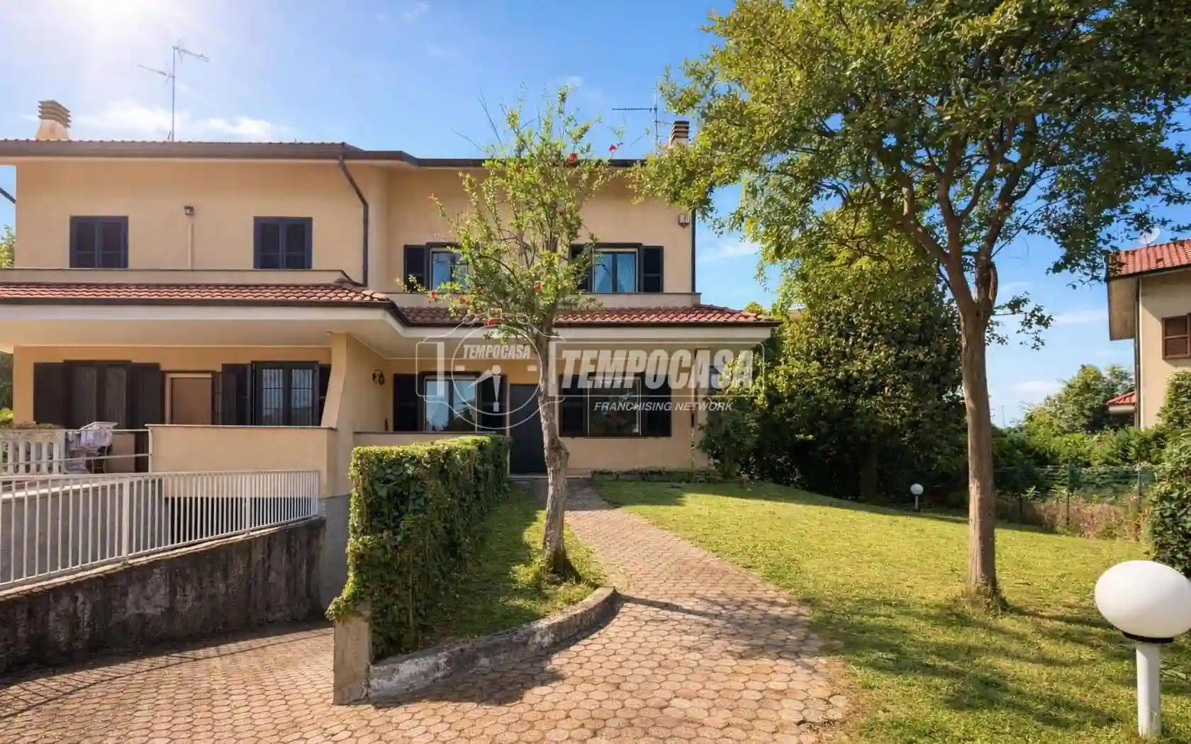 Villa - foto 2