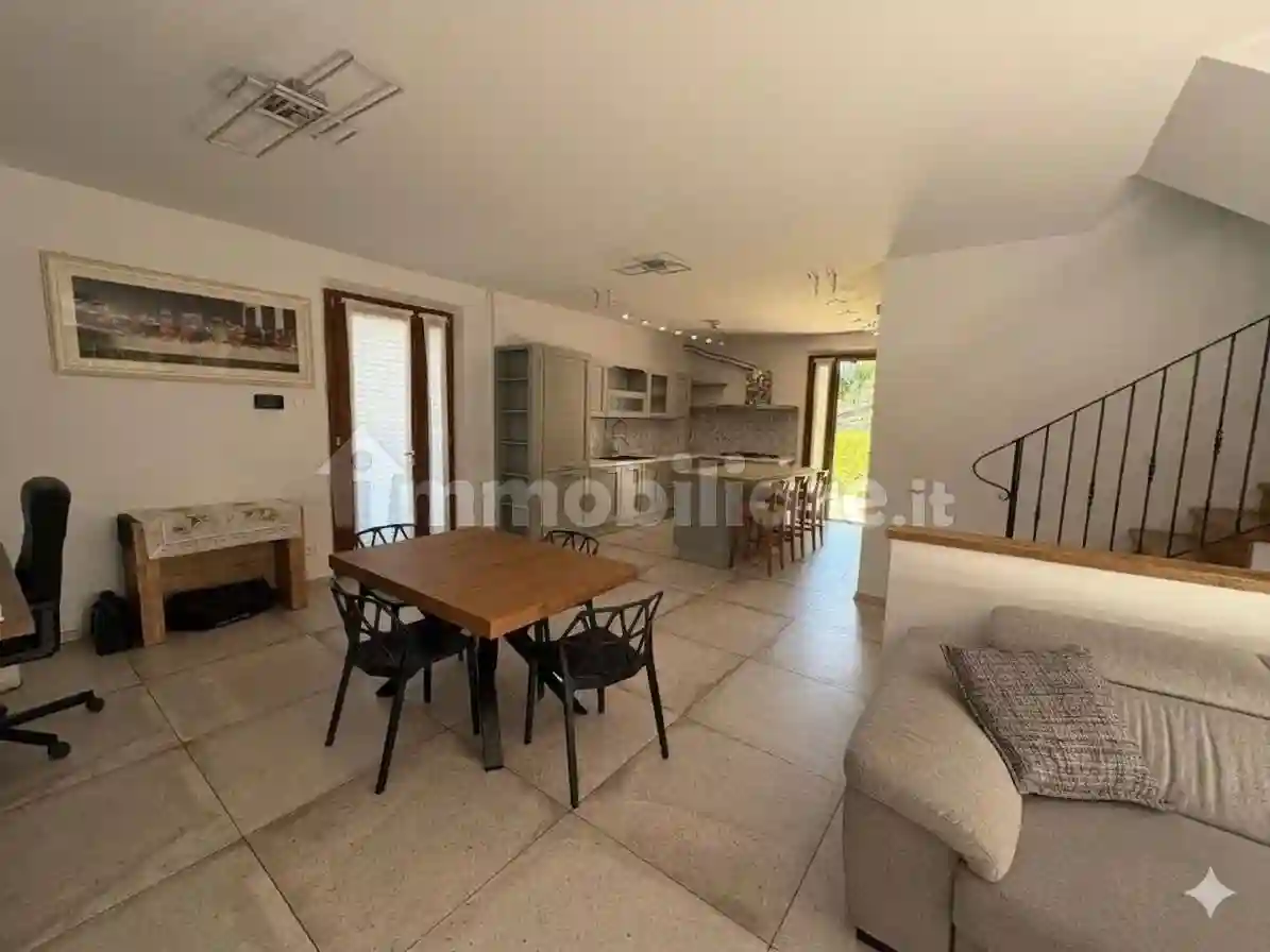 Villetta a schiera - foto 2