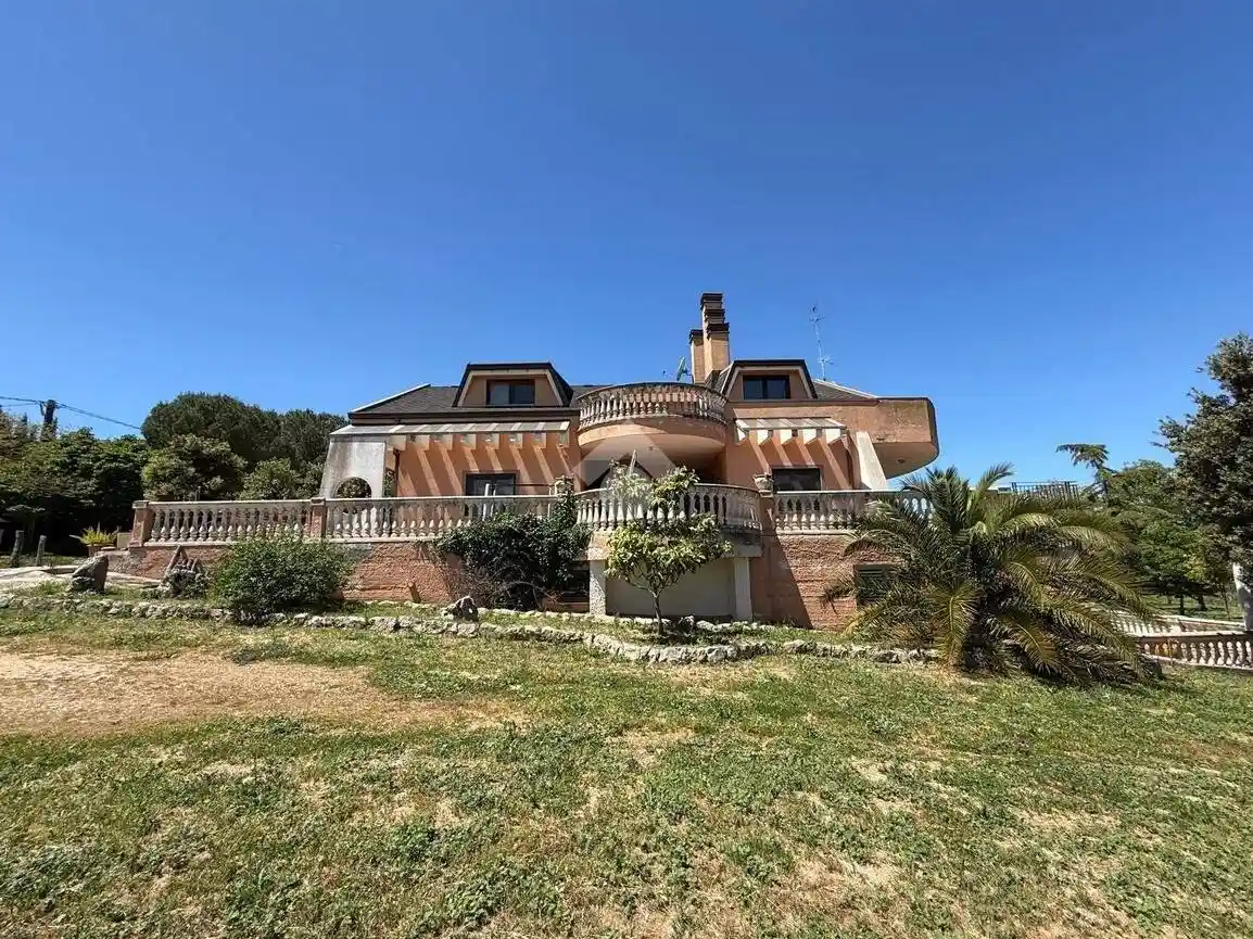 Villa in vendita a Santeramo in Colle