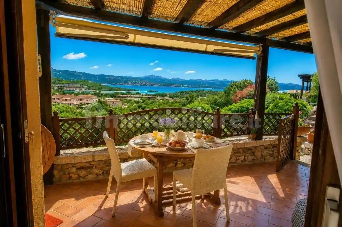 Villetta a schiera in vendita a Arzachena