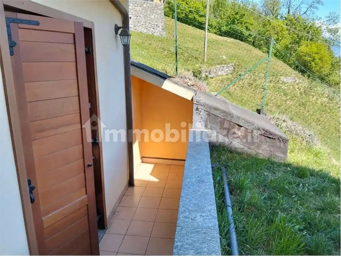 Appartamento in affitto a Nus