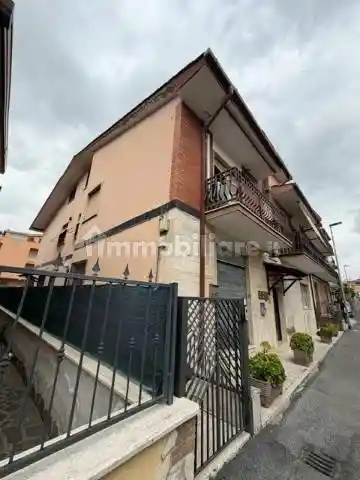 Appartamento in vendita a Guidonia Montecelio